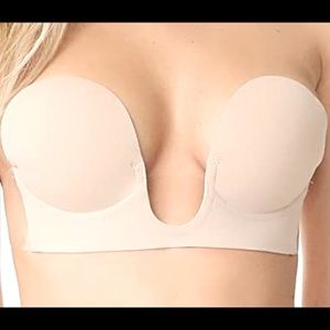 Low cut backless strapless bra. B cup.